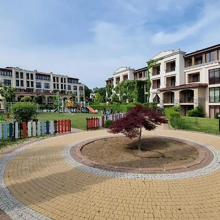 Life Resort- фемили 2 公寓